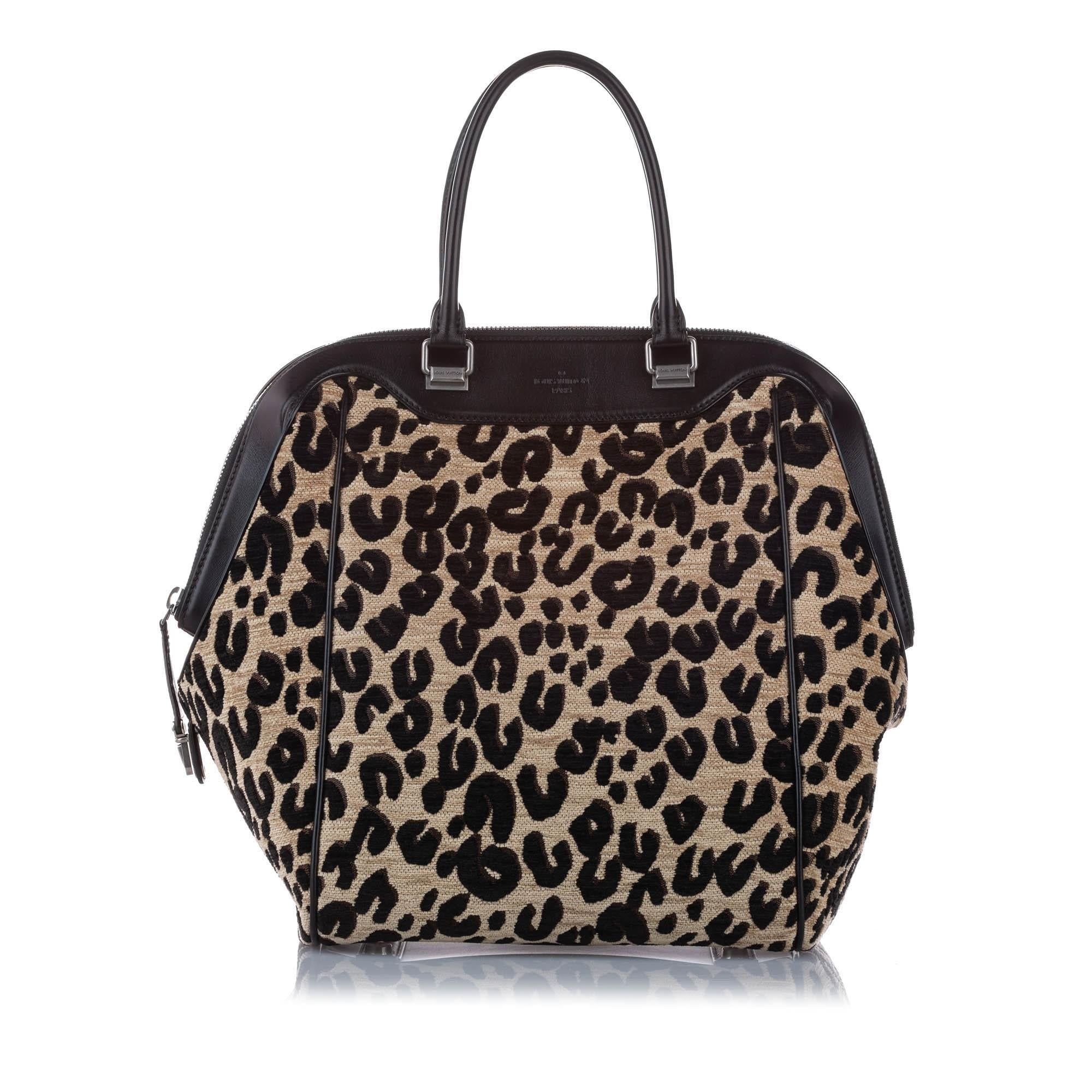 Louis Vuitton 2013 Leopard Express North-South Stephen Sprouse Leather Handbag (SHG-13374)