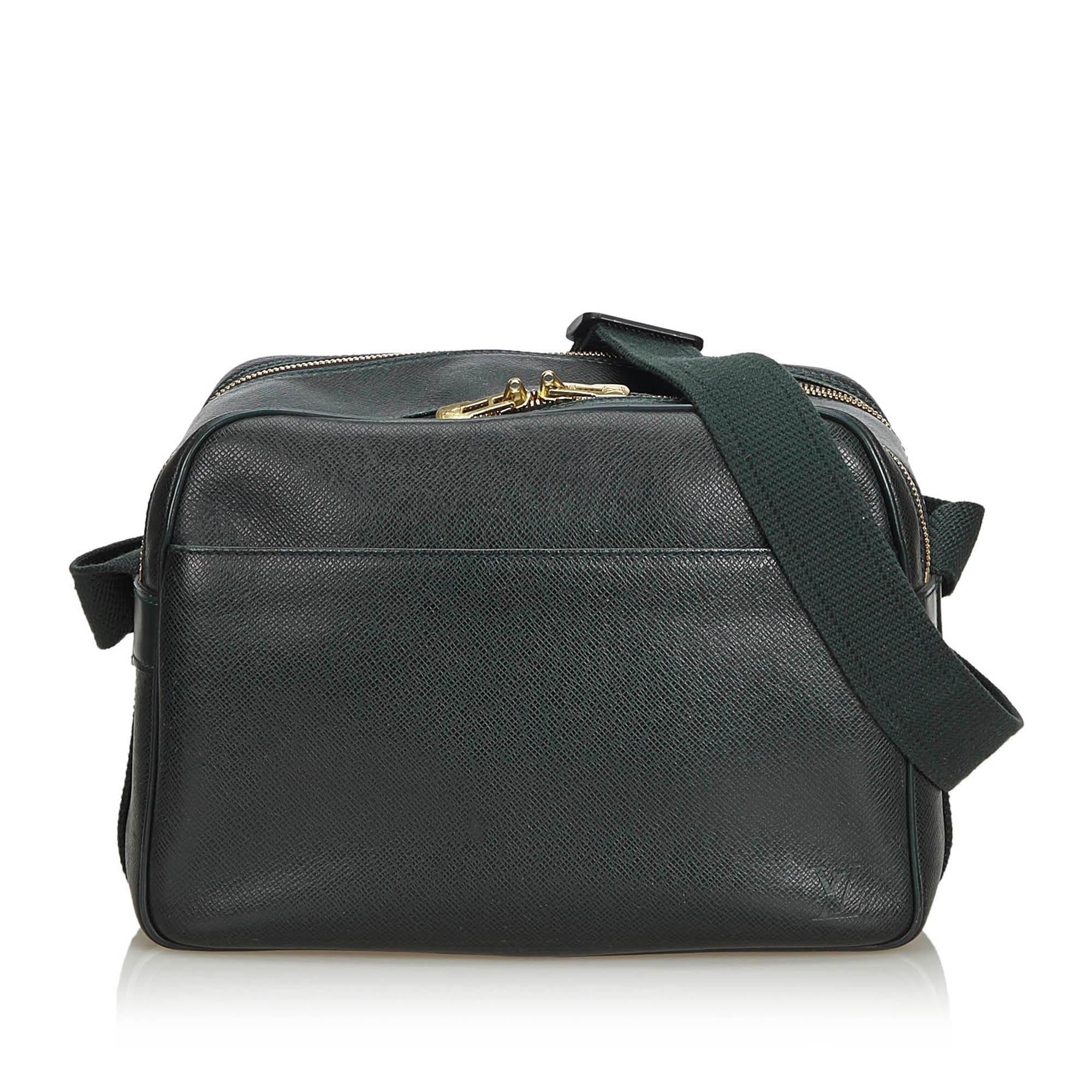 Louis Vuitton Taiga Reporter PM Messenger Bag (SHG-10408)