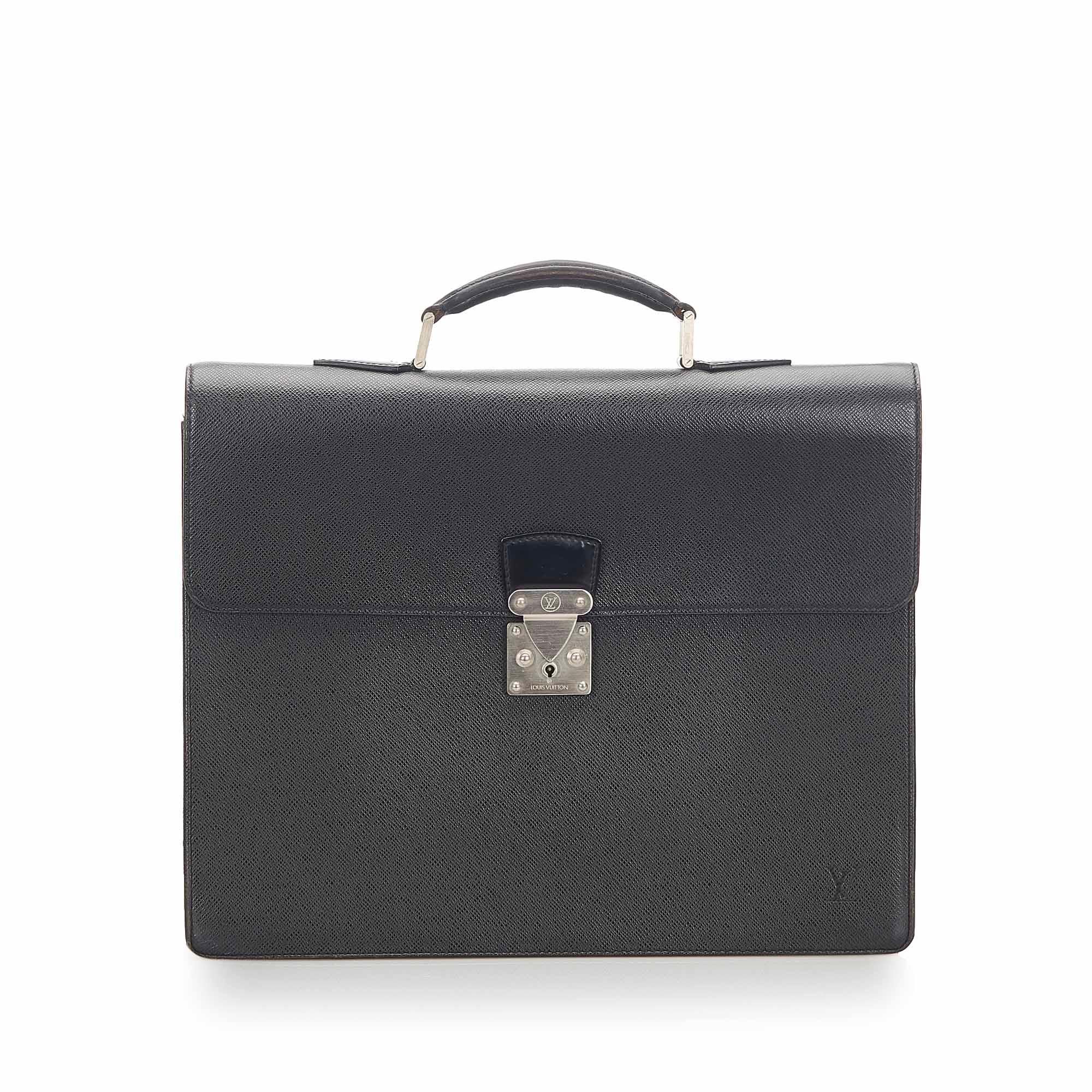 Louis Vuitton Taiga Robusto 1 Briefcase (SHG-18742)