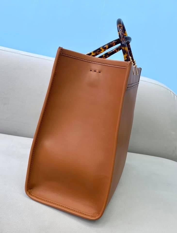 Fendi Sunshine Shopper Medium Bag